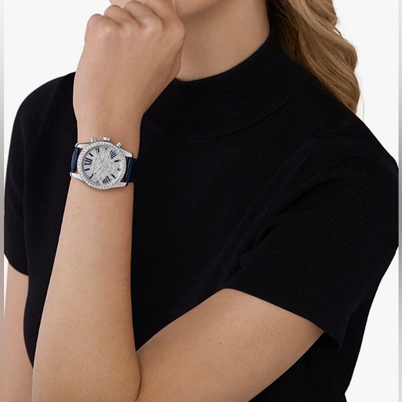 Michael Kors Watch - Picture 3 of 11